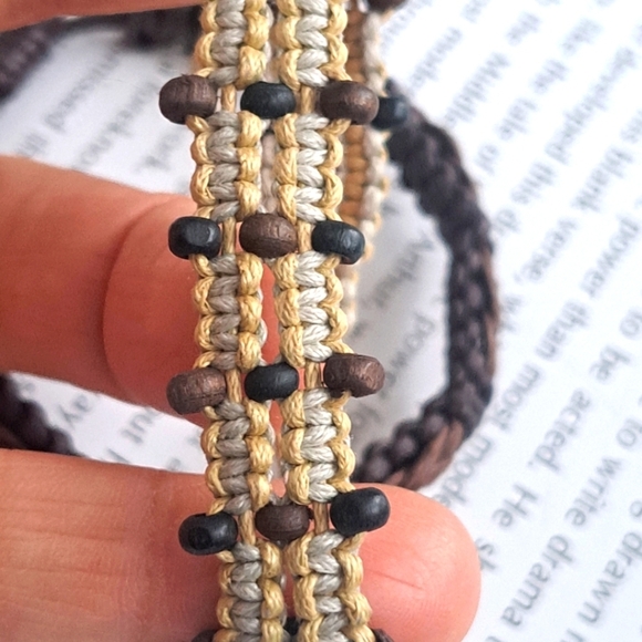 Set of two leather bracelets - Picture 5 of 5